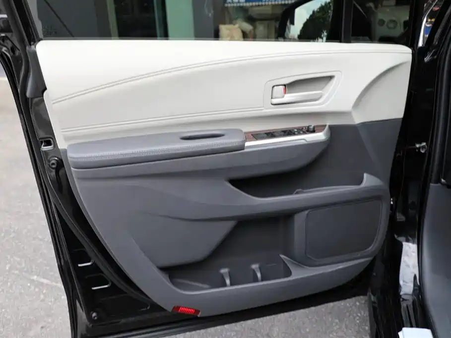 TOYOTA SIENNA SIENNA 2025