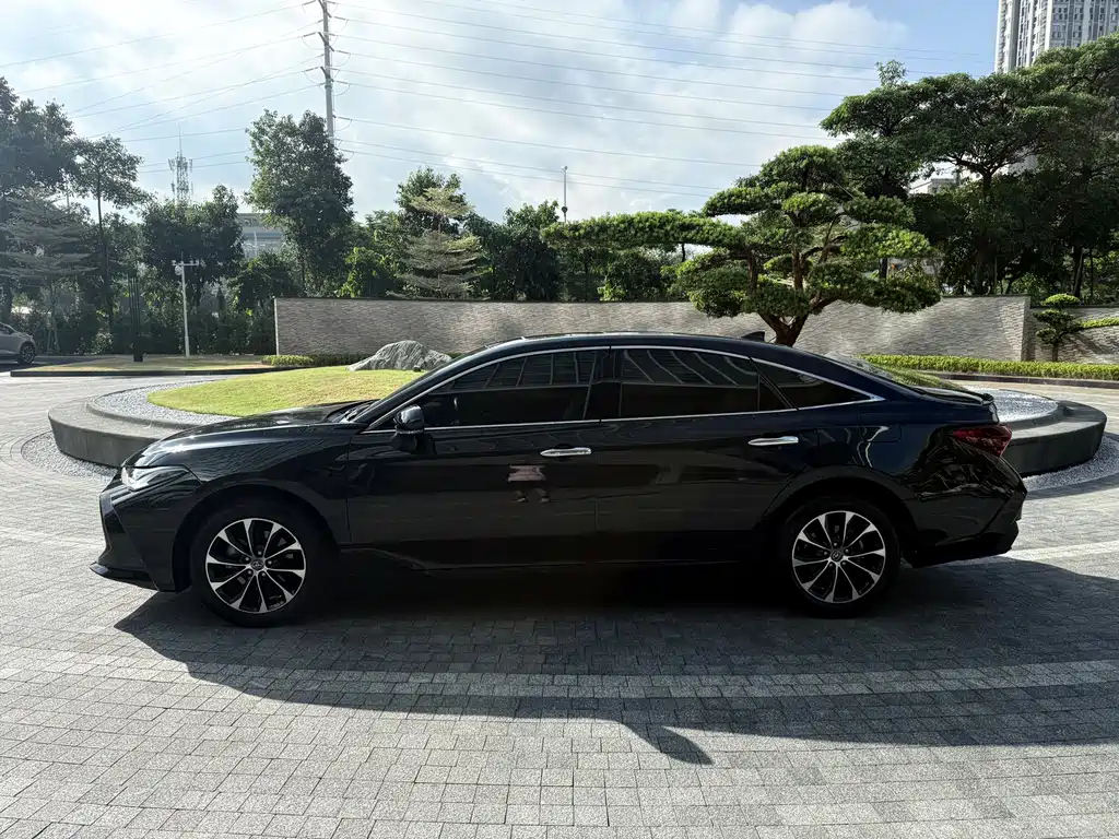 TOYOTA AVALON 2023
