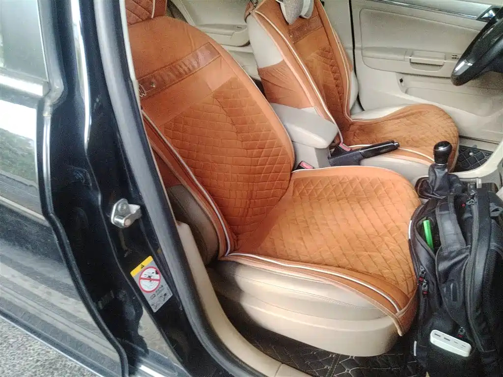 VOLKSWAGEN BORA 2015