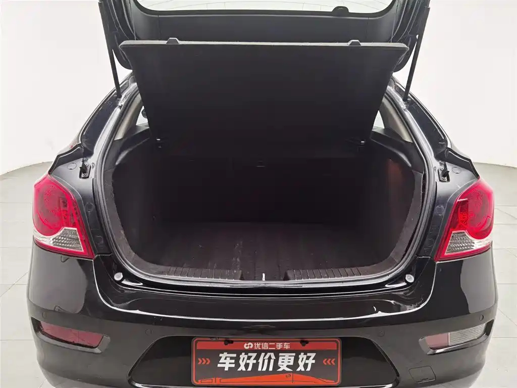 CHEVROLET CRUZE 2017