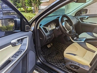 VOLVO XC60 IMPORT 2011