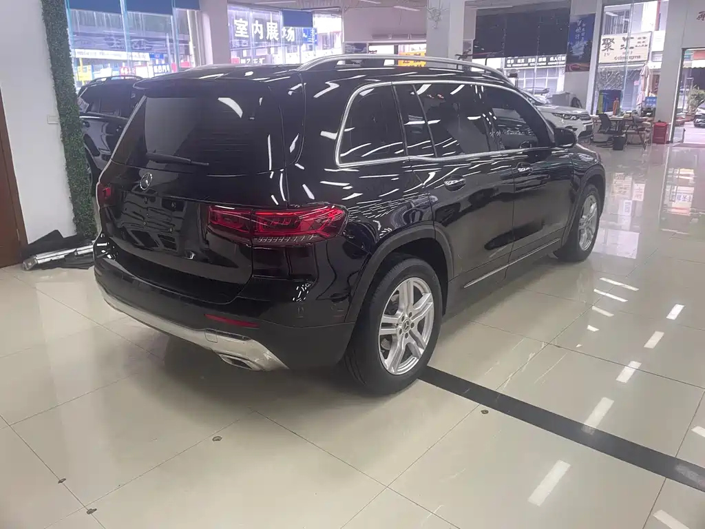 MERCEDES BENZ GLB 2021