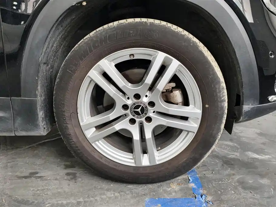 MERCEDES BENZ GLB 2020