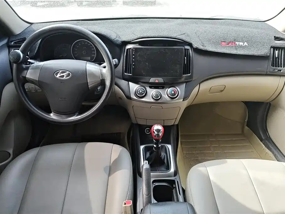 HYUNDAI CELESTA 2015