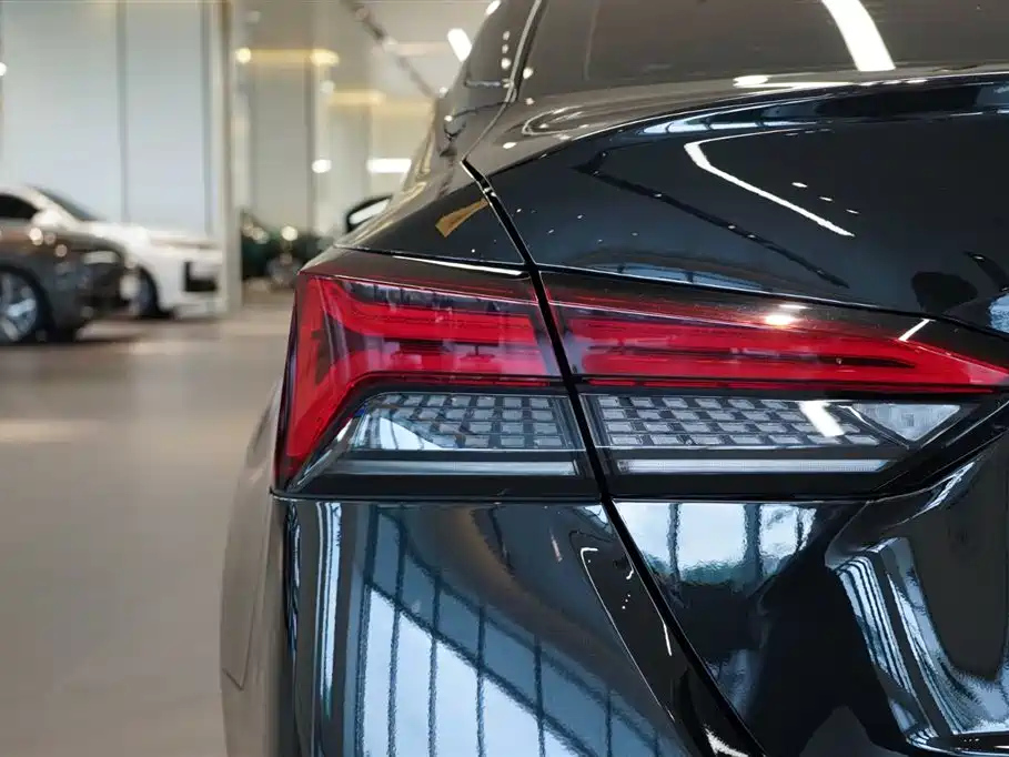 NISSAN TEANA 2024