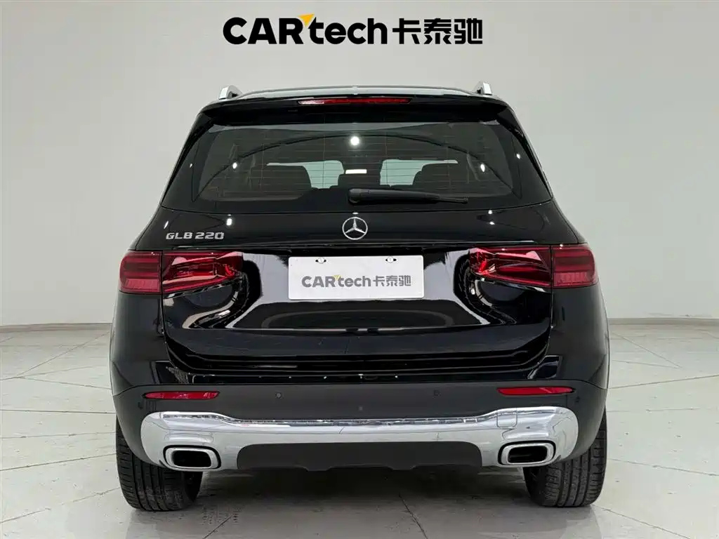 MERCEDES BENZ GLB 2025