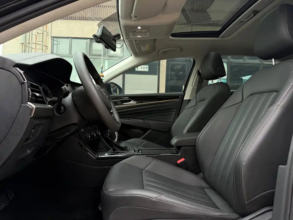 VOLKSWAGEN PASSAT 2021
