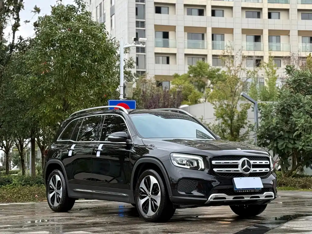 MERCEDES BENZ GLB 2021