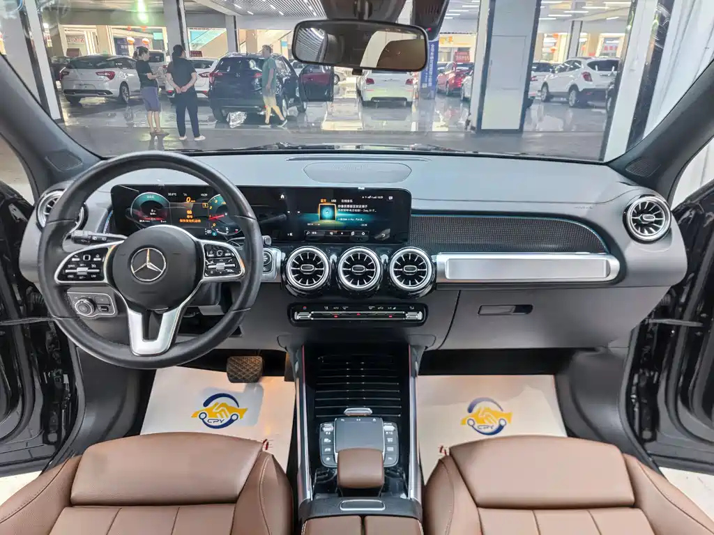 MERCEDES BENZ GLB 2021