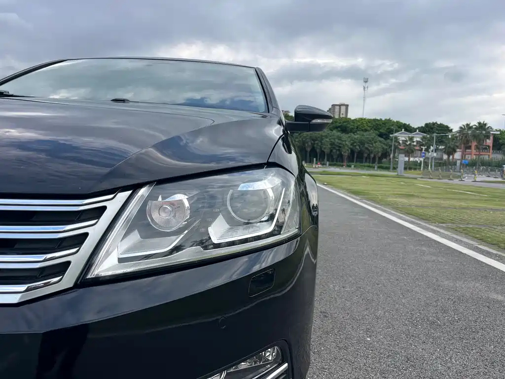 VOLKSWAGEN MAGOTAN 2015