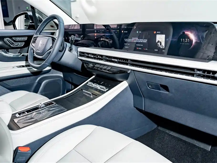 LINCOLN ADVENTURER 2024