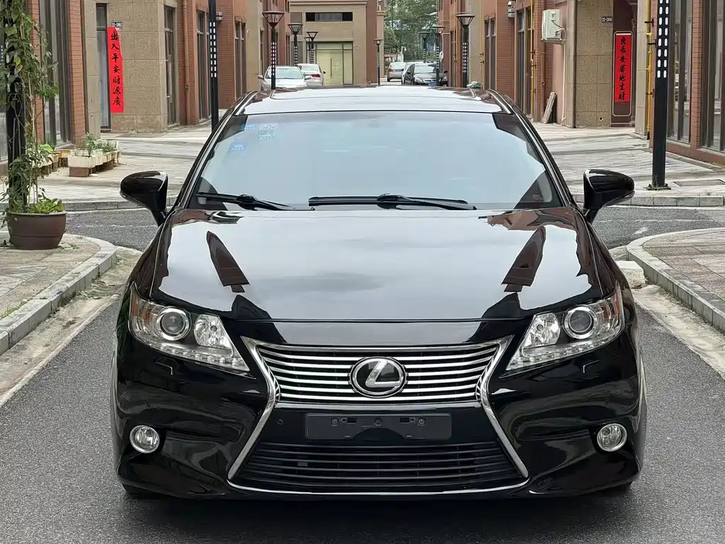 LEXUS ES 2013
