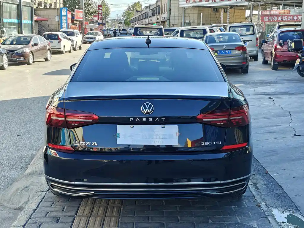 VOLKSWAGEN PASSAT 2021