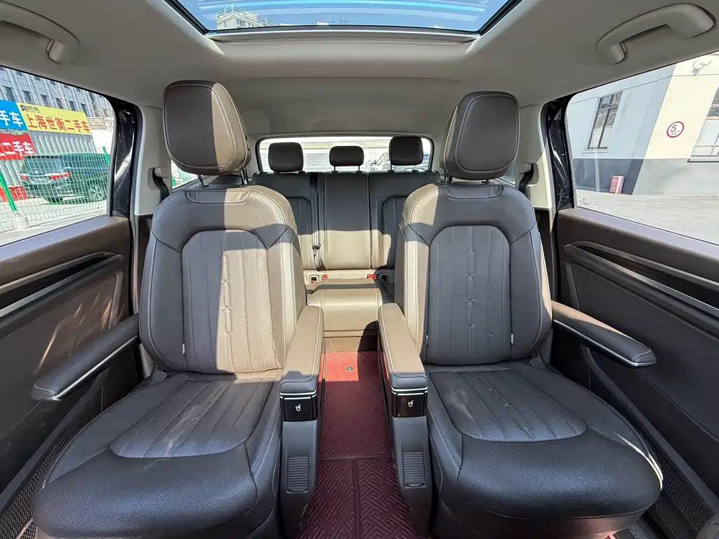 VOLKSWAGEN VILORAN 2020