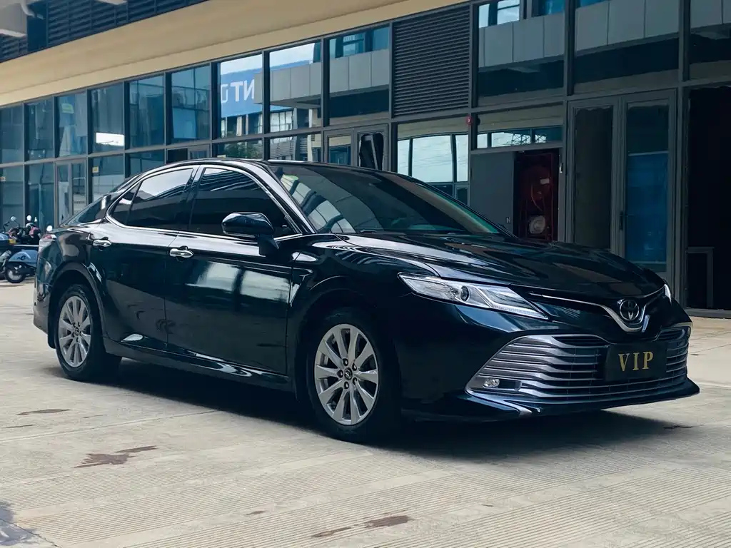 TOYOTA CAMRY 2018