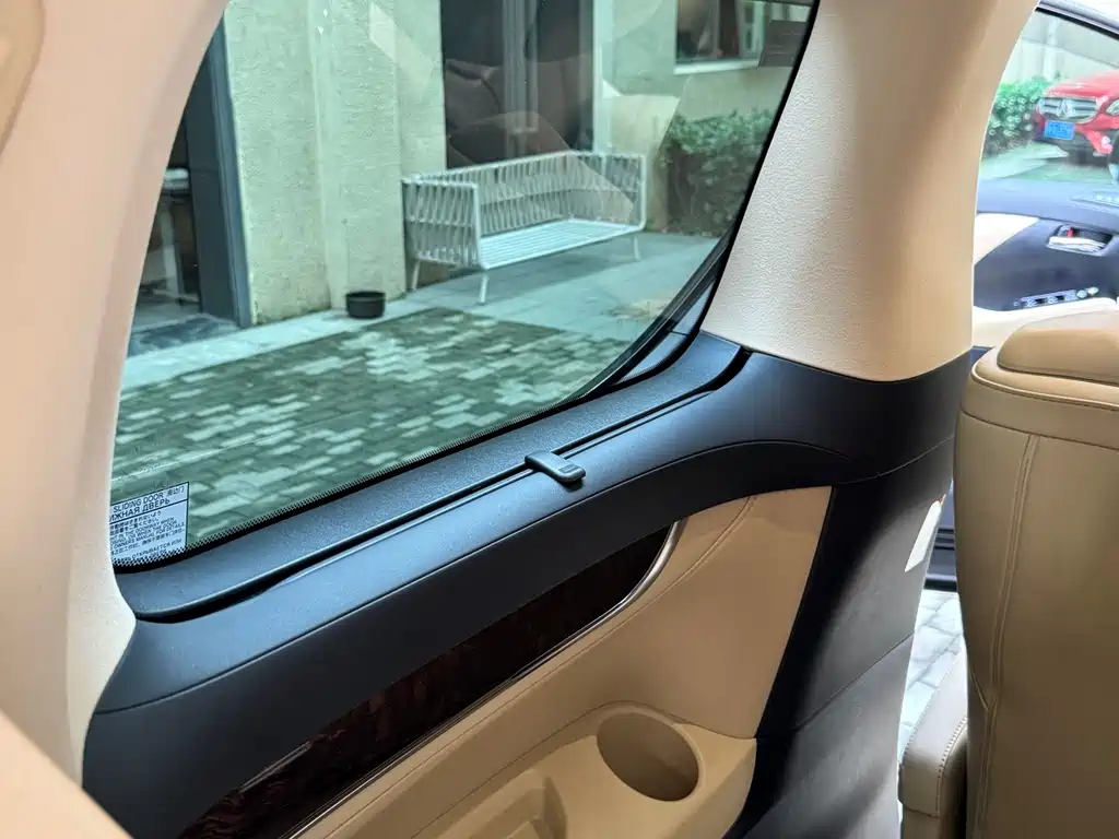 TOYOTA ALPHARD 2018
