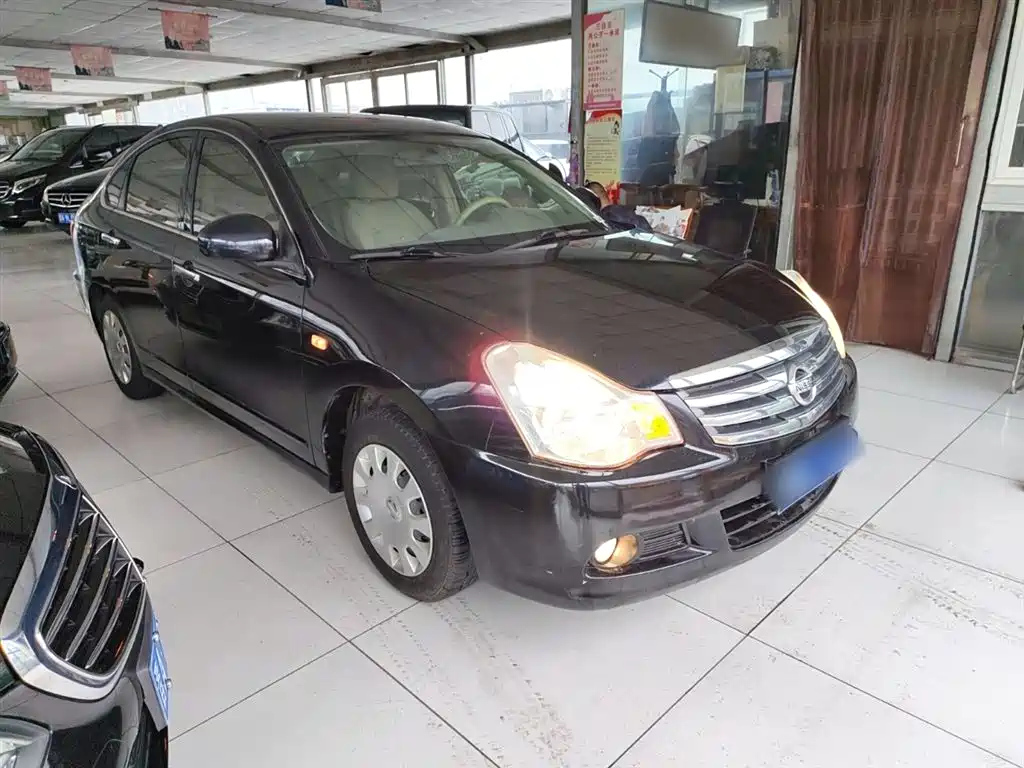 NISSAN SYLPHY 2012