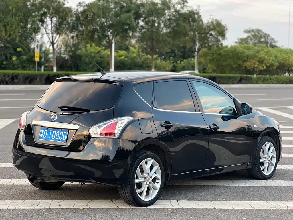 NISSAN TIIDA TIIDA 2011