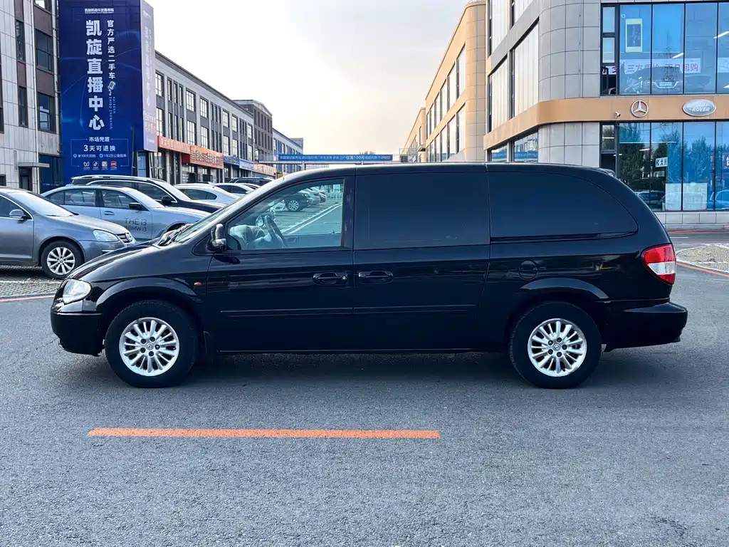 CHRYSLER BIG 捷龙 2012
