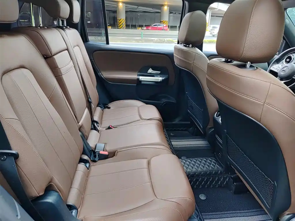 MERCEDES BENZ GLB 2021