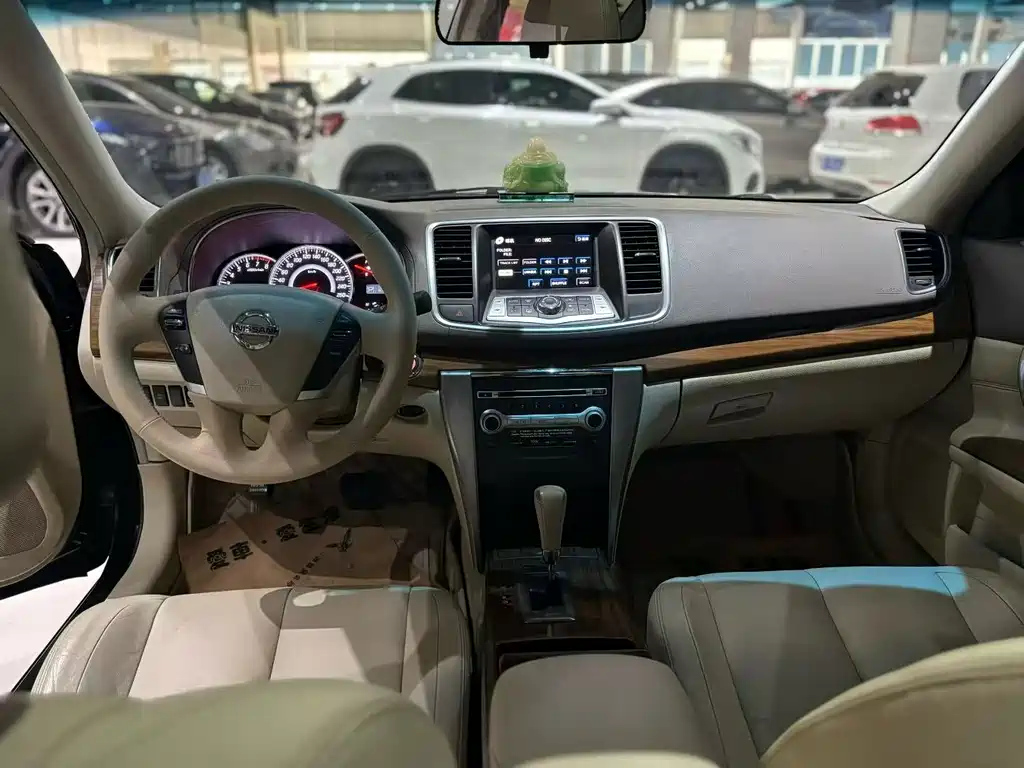 NISSAN TEANA 2013