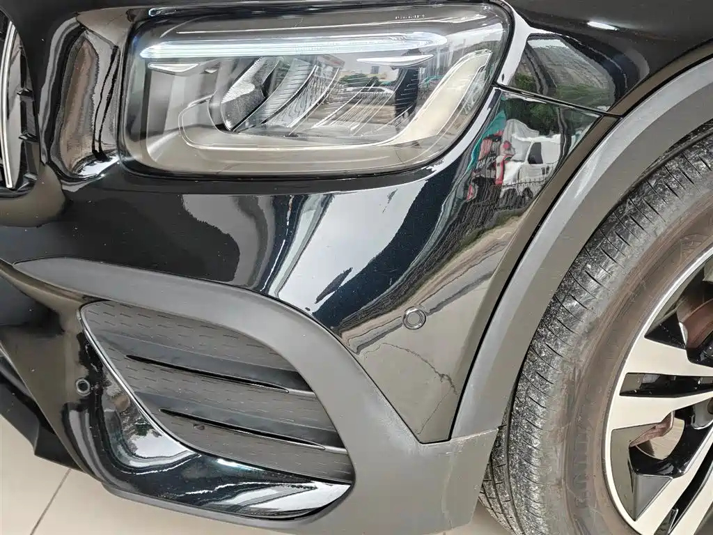 MERCEDES BENZ GLB 2024