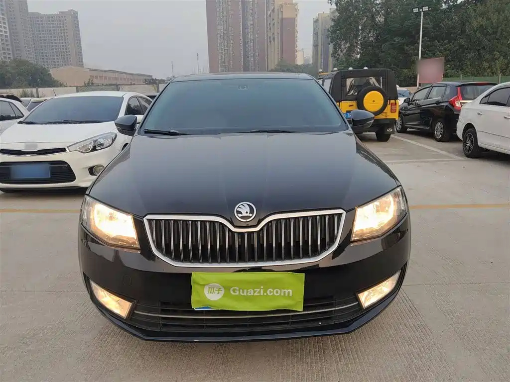 SKODA OCTAVIA 2015