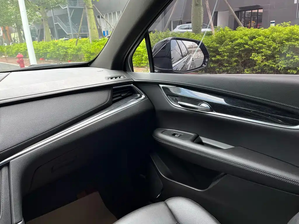 CADILLAC XT5 2021