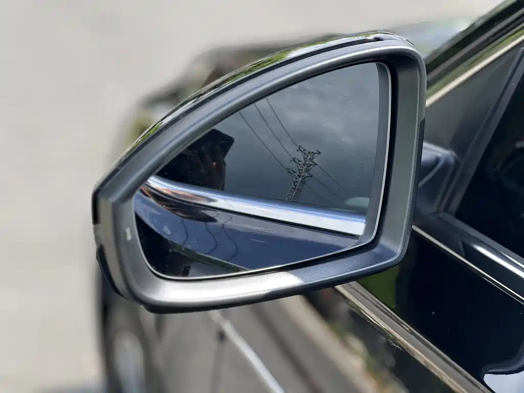 VOLKSWAGEN PASSAT 2025