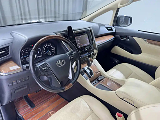 TOYOTA ALPHARD 2016
