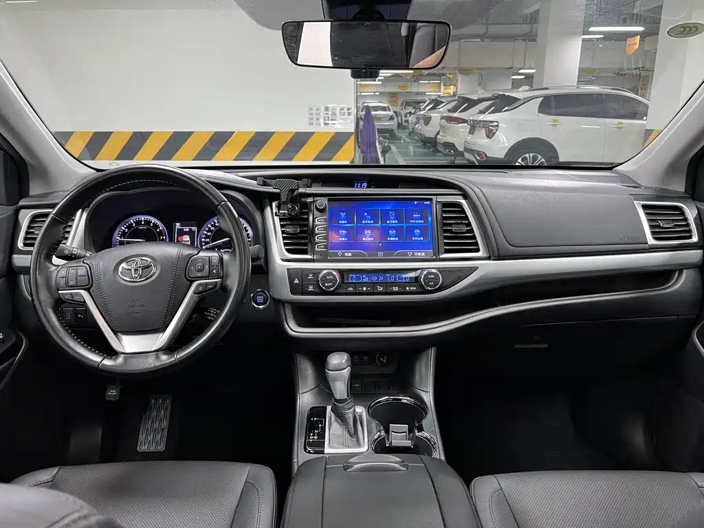 TOYOTA HIGHLANDER 2020