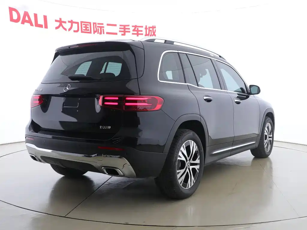 MERCEDES BENZ GLB 2024