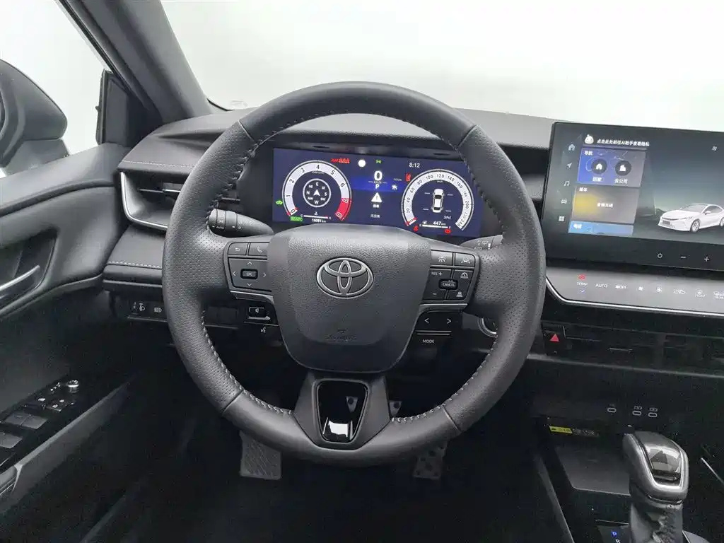 TOYOTA CAMRY 2025