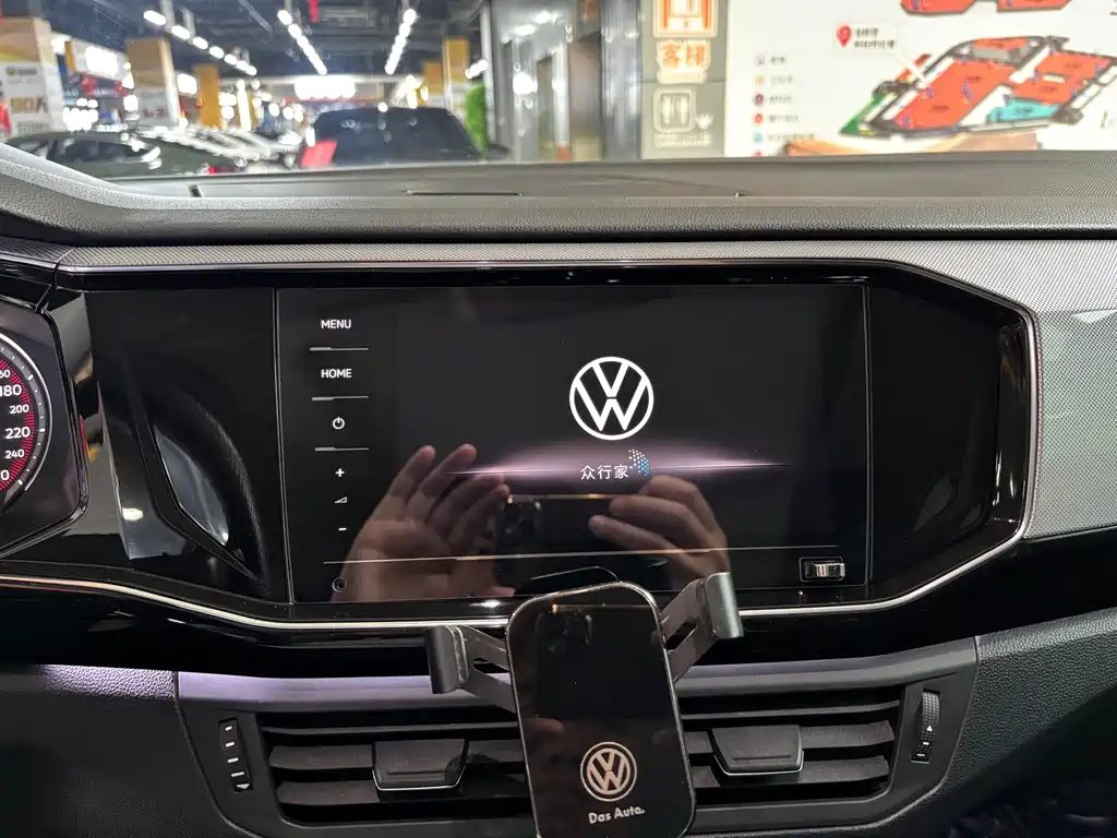 VOLKSWAGEN TAYRON 2020
