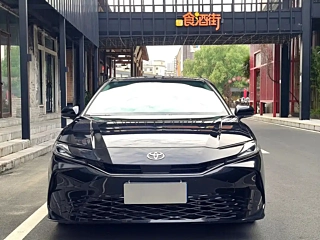 TOYOTA CAMRY 2025