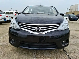 NISSAN LIVINA 2014