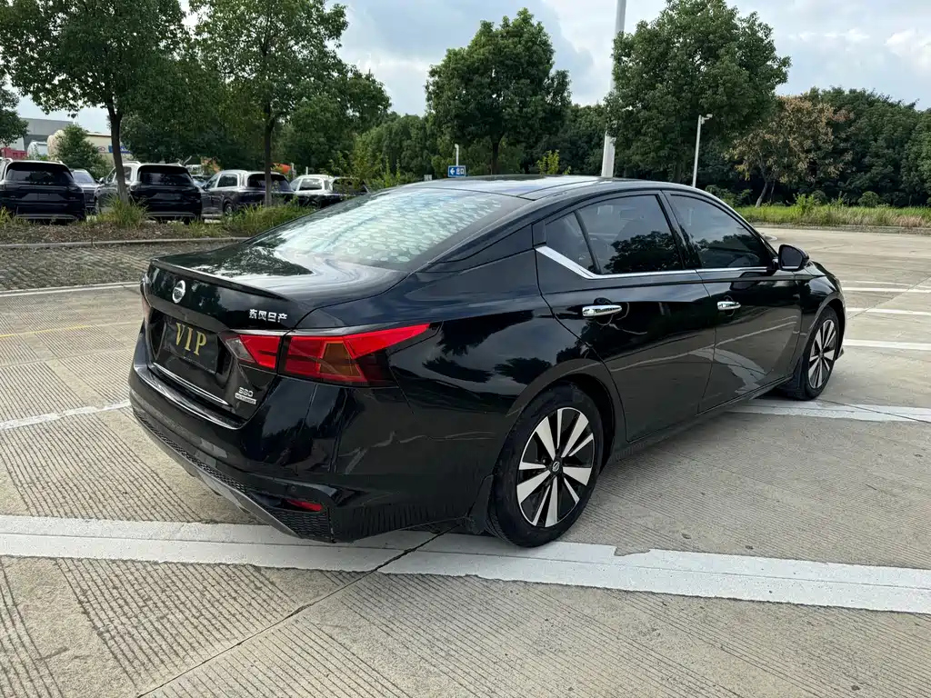 NISSAN TEANA 2021