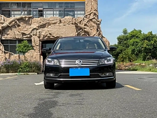 VOLKSWAGEN MAGOTAN 2013