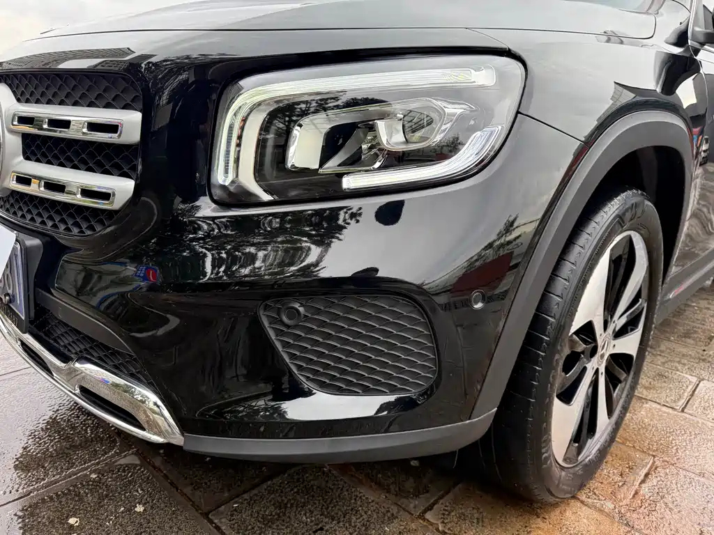 MERCEDES BENZ GLB 2021