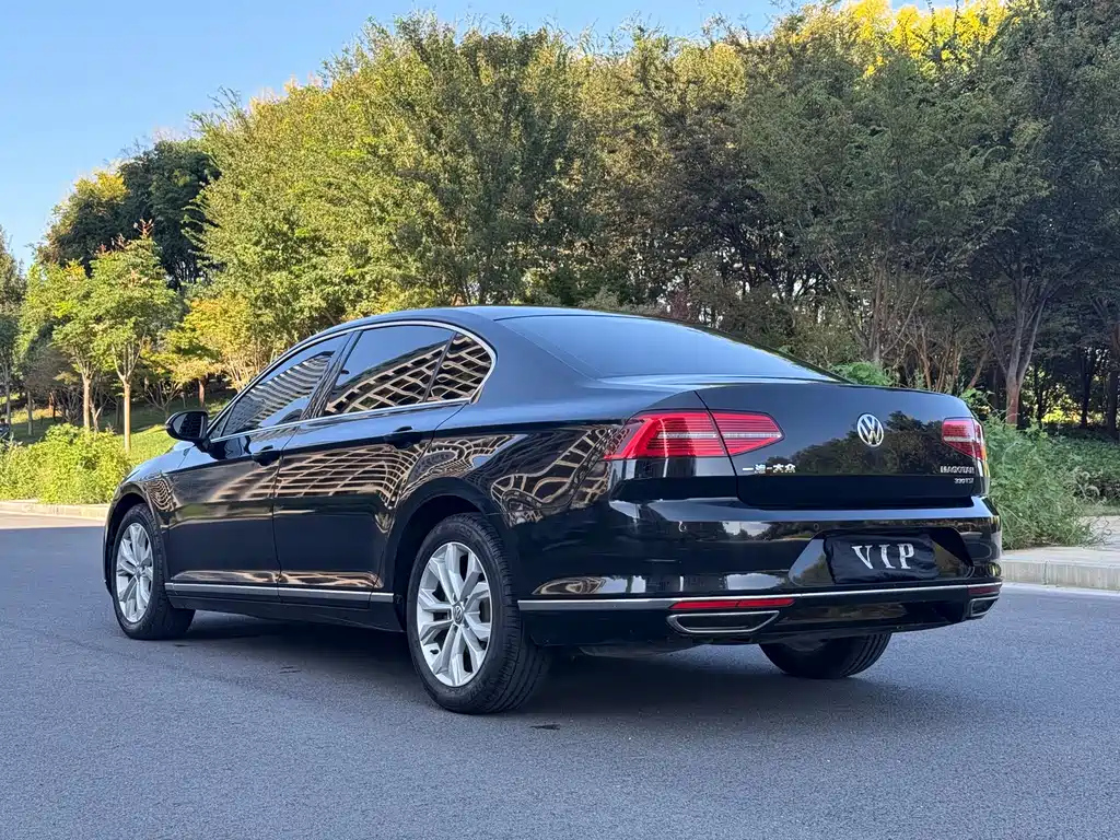 VOLKSWAGEN MAGOTAN 2018