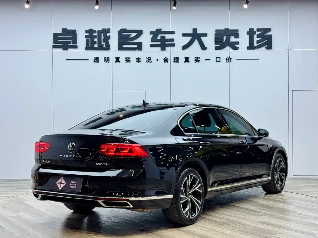 VOLKSWAGEN MAGOTAN 2022