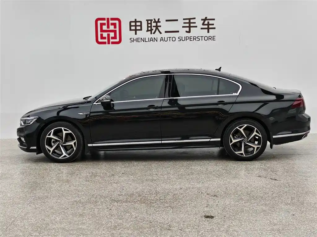 VOLKSWAGEN MAGOTAN 2024