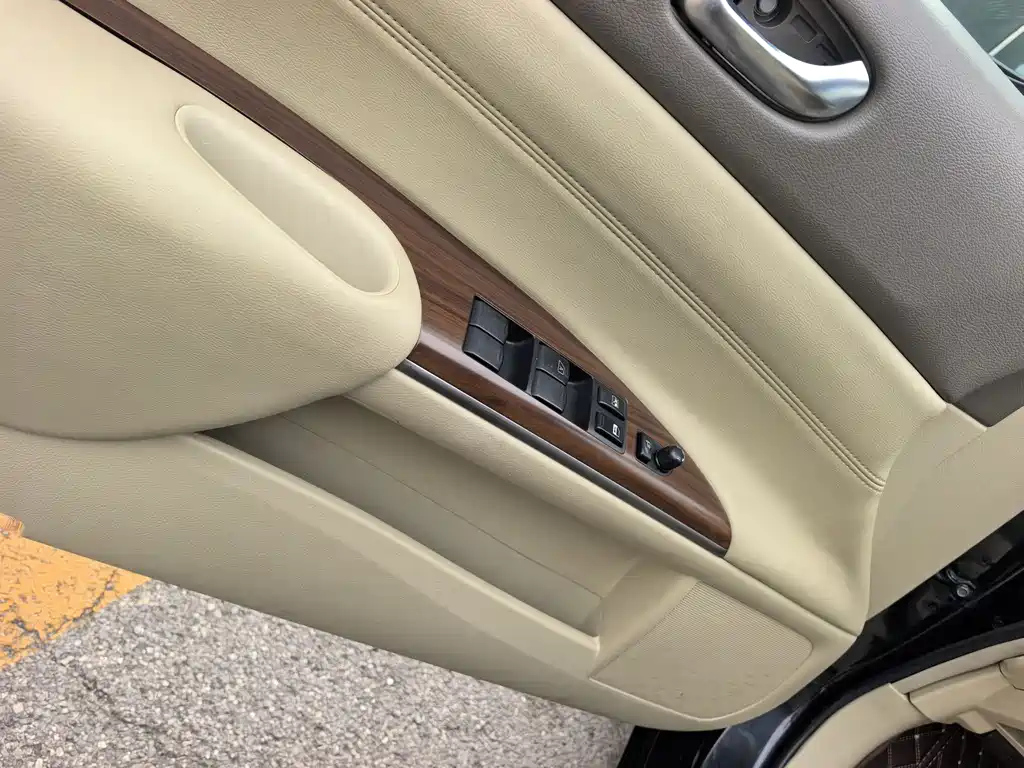 NISSAN TEANA 2008