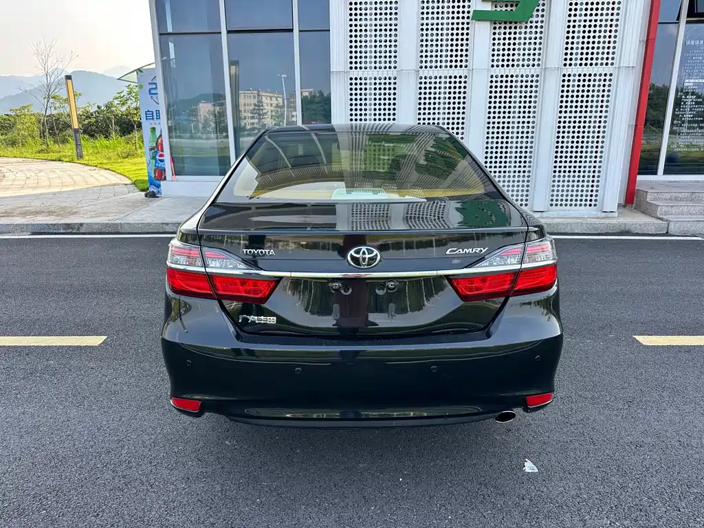 TOYOTA CAMRY 2017