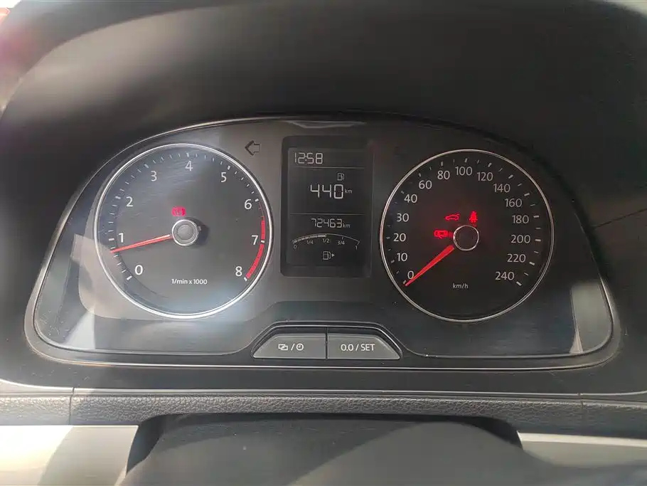 VOLKSWAGEN LAVIDA 2013