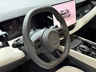 ZEEKR 009 2024 YEAR SEATS EDITION 108KWH 2024