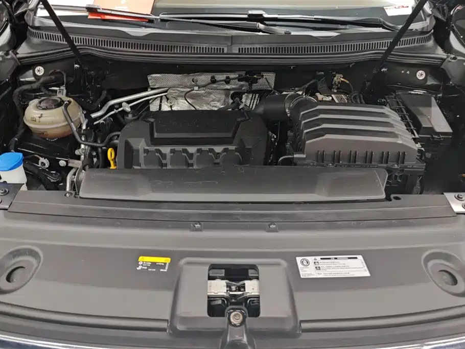 VOLKSWAGEN VILORAN 2023