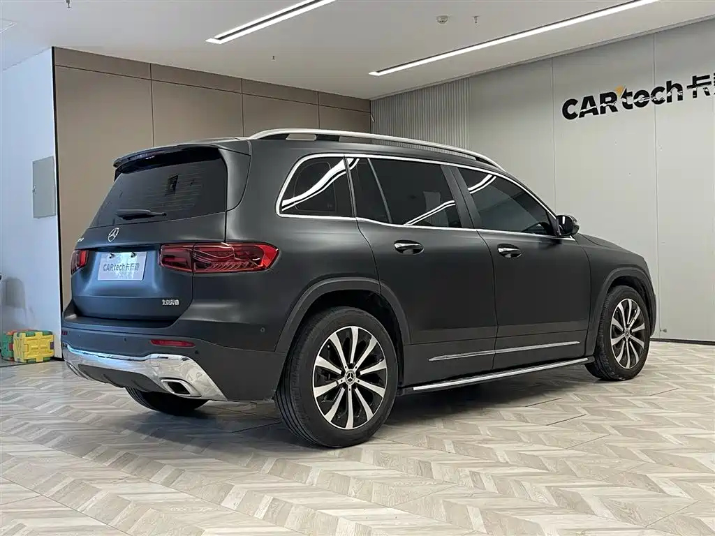 MERCEDES BENZ GLB 2024