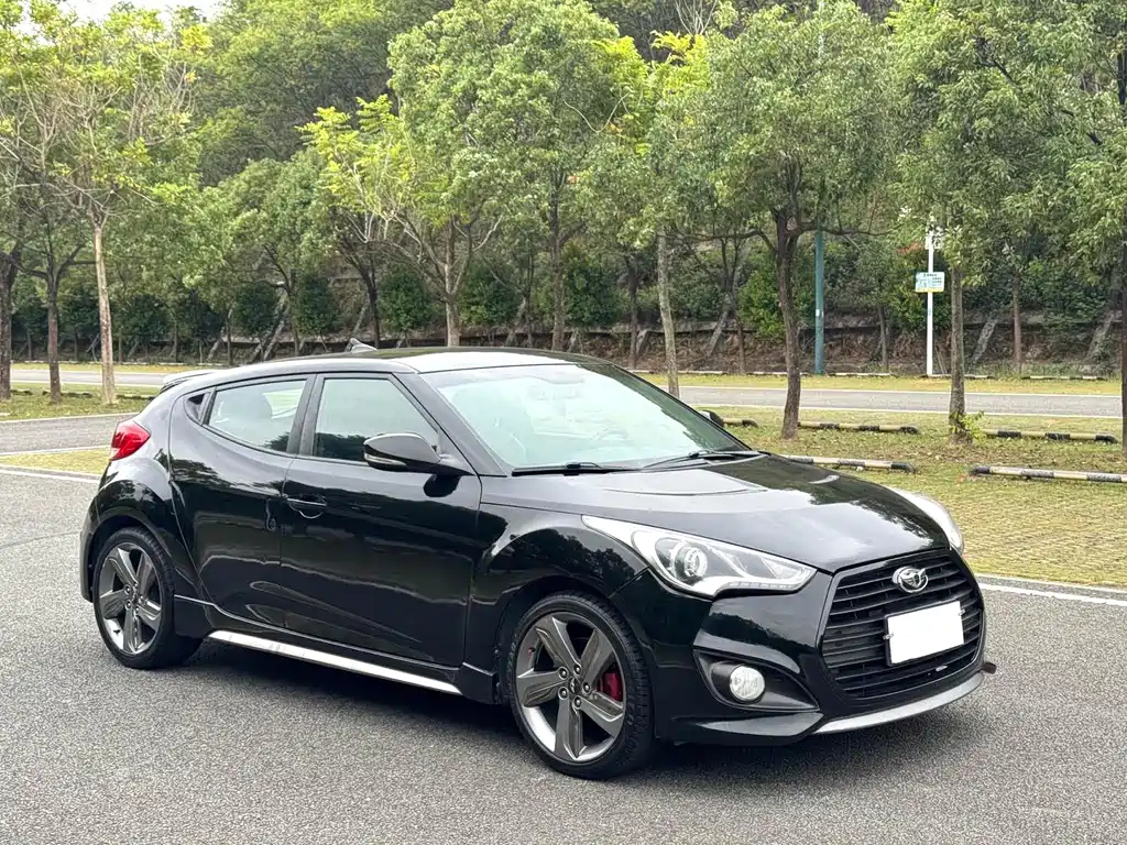 HYUNDAI VELOSTER 2013
