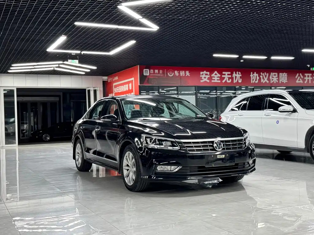 VOLKSWAGEN PASSAT 2016